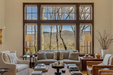 167 Silver Springs Rd, Cashiers, NC 28717