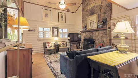 295 Woodland Hill Dr, Highlands, NC 28741