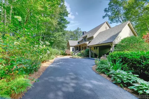 50 Catamount Trl, Highlands, NC 28741
