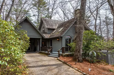 80 Upper Ridge Rd, Glenville, NC 28736