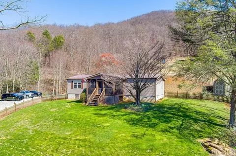 90 Double H Dr, Tuckasegee, NC 28783