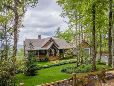 63 Rambouillet Rd, Cashiers, NC 28717