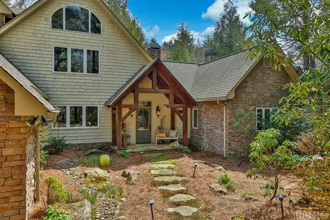 2050 Cullasaja Club Dr, Highlands, NC 28741