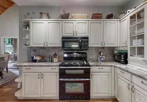 1982 Upper Divide Rd, Highlands, NC 28741 photo 17