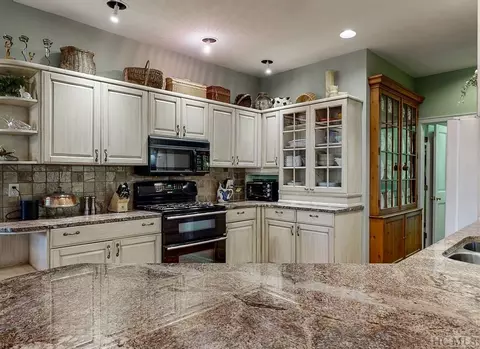 1982 Upper Divide Rd, Highlands, NC 28741 photo 16