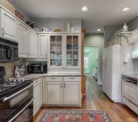 1982 Upper Divide Rd, Highlands, NC 28741 photo 19