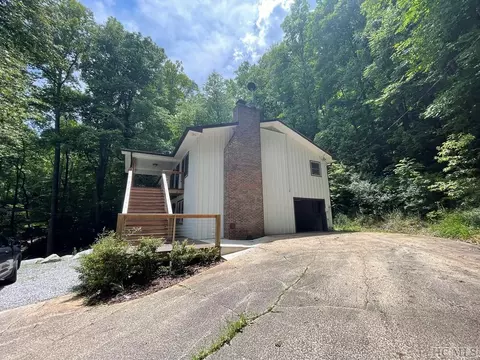 138 Croakin Frog Ln, Otto, NC 28763