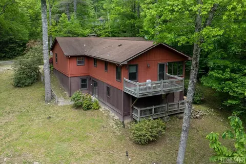 200 Picklesimer Rd, Highlands, NC 28741
