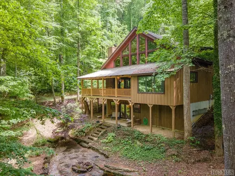 46 Too Goo Doo Ln, Tuckasegee, NC 28783