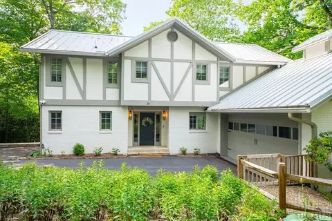 20 Robin Hood Ln, Highlands, NC 28741