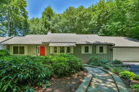 10 Lake Villa Ct, Highlands, NC 28741