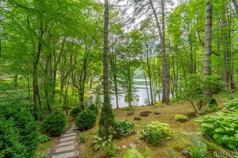 975 Glenshore Dr, Cullowhee, NC 28723 photo 2
