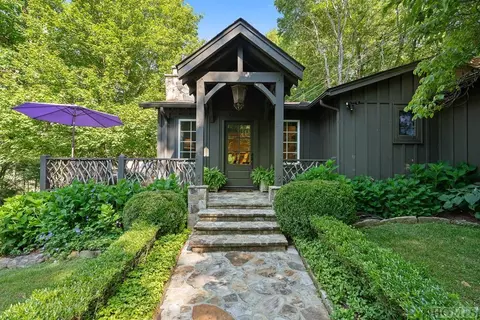 82 Azalea Rd, Highlands, NC 28741