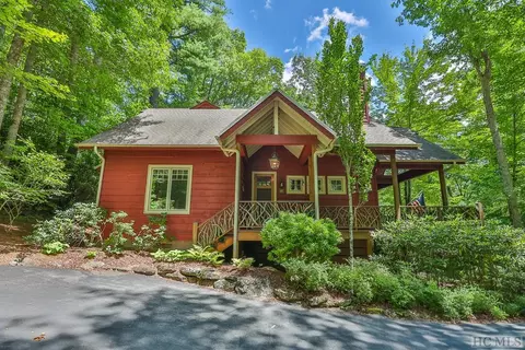138 Honey Bee Bnd, Cashiers, NC 28717