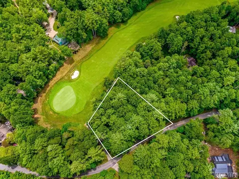 17 Mills Creek Trce, Lake Toxaway, NC 28747