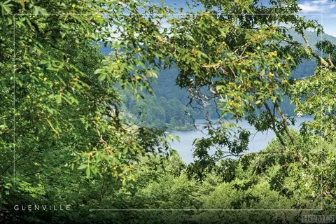 124 Woodcutter Ln, Glenville, NC 28736