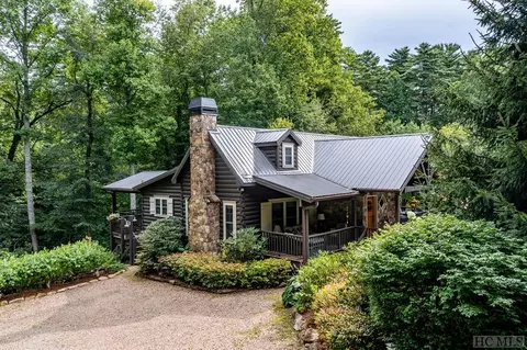 28 Plymouth Rock Dr, Cashiers, NC 28717