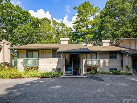 26 Toxaway Pt #1, Lake Toxaway, NC 28747