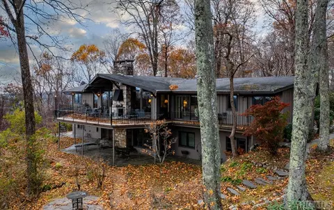 611 Queen Mountain Rd, Highlands, NC 28741