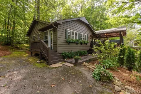 35 Azalea Cir, Highlands, NC 28741