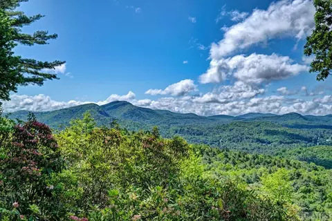 125 Rambouillet Rd, Cashiers, NC 28717