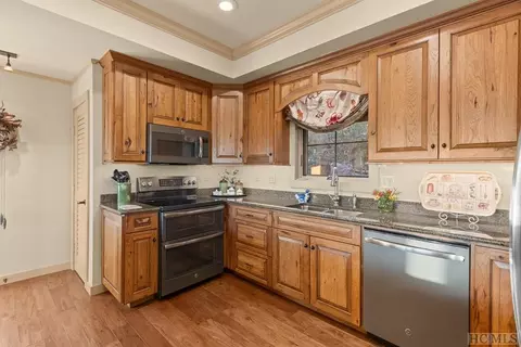 405 V Z Top #405, Highlands, NC 28741 photo 14