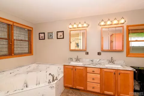 153 Althea Ridge Rd, Sylva, NC 28779 photo 16