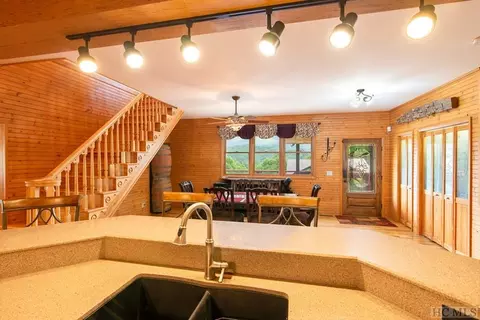 153 Althea Ridge Rd, Sylva, NC 28779 photo 7