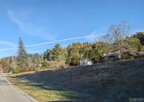 661 00 Hwy 107 S, Cashiers, NC 28717