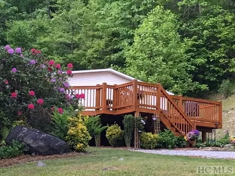 62 Chowan Dr, Highlands, NC 28741 photo 1