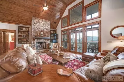 92 Hillside Path, Cullowhee, NC 28723 photo 3