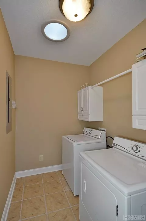 151 Rhododendron Ct, Sapphire, NC 28774 photo 31