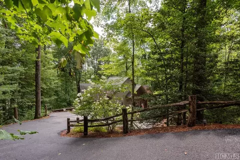 151 Rhododendron Ct, Sapphire, NC 28774 photo 33