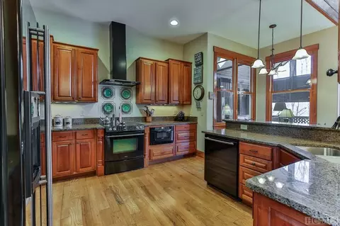 162 River View Ct, Highlands, NC 28741 photo 9