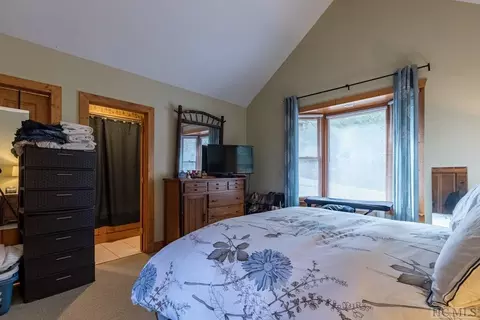 54 Bald Eagle Ct, Sapphire, NC 28774 photo 17