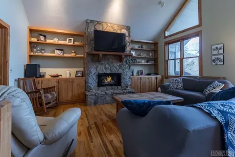 54 Bald Eagle Ct, Sapphire, NC 28774 photo 9
