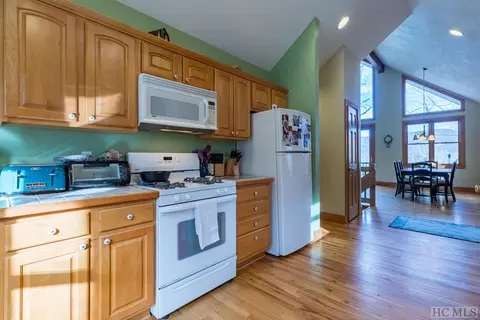 54 Bald Eagle Ct, Sapphire, NC 28774 photo 14