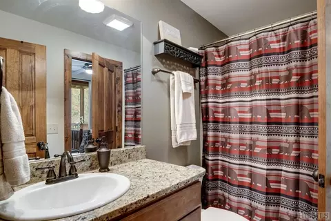 136 Hogback Ct, Sapphire, NC 28774 photo 24