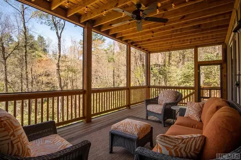 136 Hogback Ct, Sapphire, NC 28774 photo 6