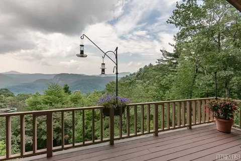 146 Bear Log Rd, Cashiers, NC 28717 photo 4