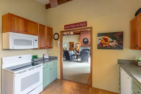 146 Bear Log Rd, Cashiers, NC 28717 photo 21