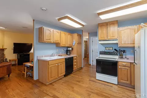 85 Tweeter Hl, Cullowhee, NC 28723 photo 13