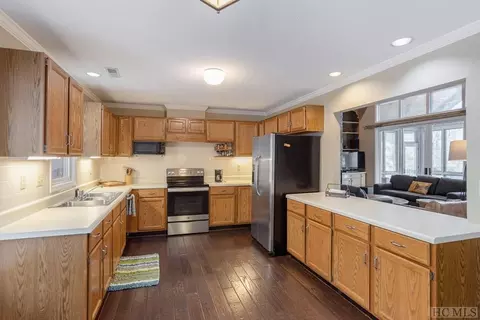 35 S Horseshoe Dr, Sapphire, NC 28774 photo 11