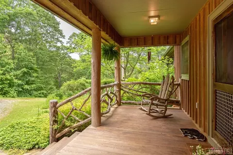 358 Chips Ln, Cullowhee, NC 28723 photo 4
