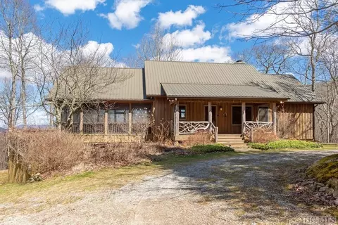 358 Chips Ln, Cullowhee, NC 28723 photo 3