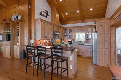 358 Chips Ln, Cullowhee, NC 28723 photo 15