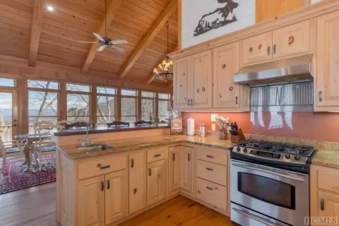 358 Chips Ln, Cullowhee, NC 28723 photo 18