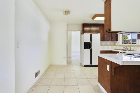 2724 E Orangeburg Ave, Modesto, CA 95355 photo 10
