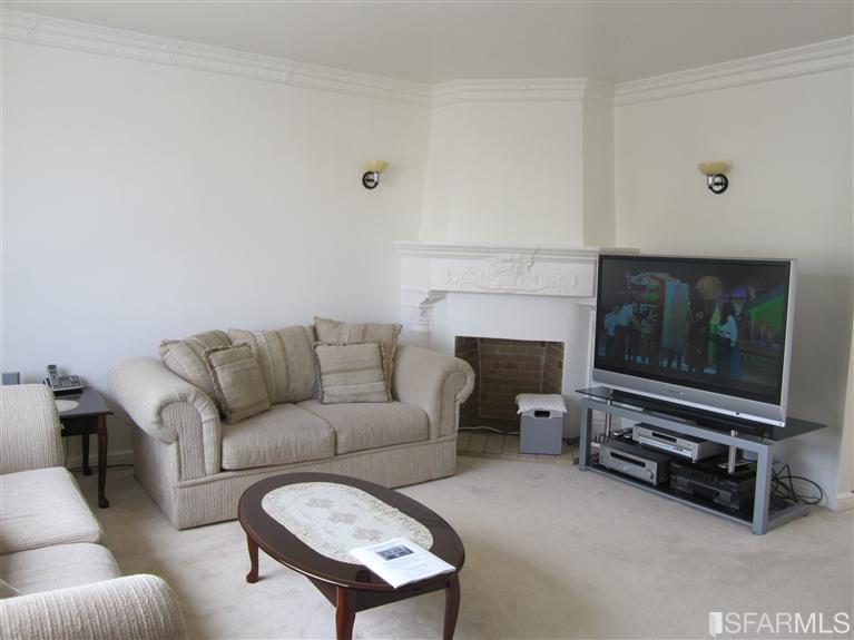 2260 Cayuga, San Francisco, CA 94112 photo 2
