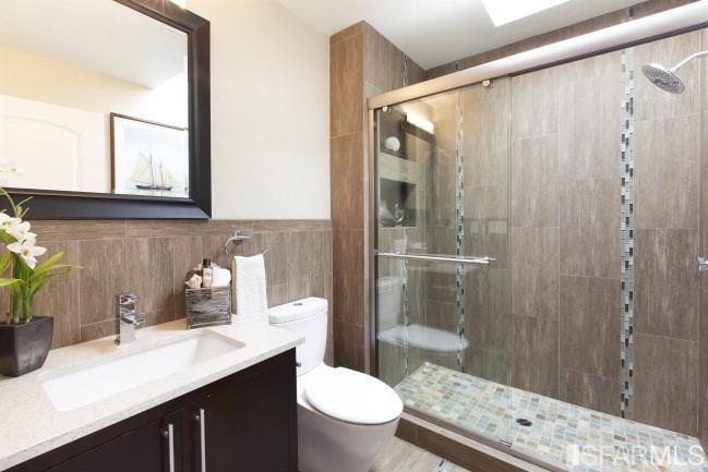 16 Howth, San Francisco, CA 94112 photo 4